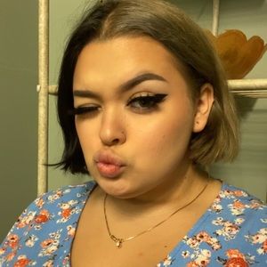 Meet your Posher, Maribel